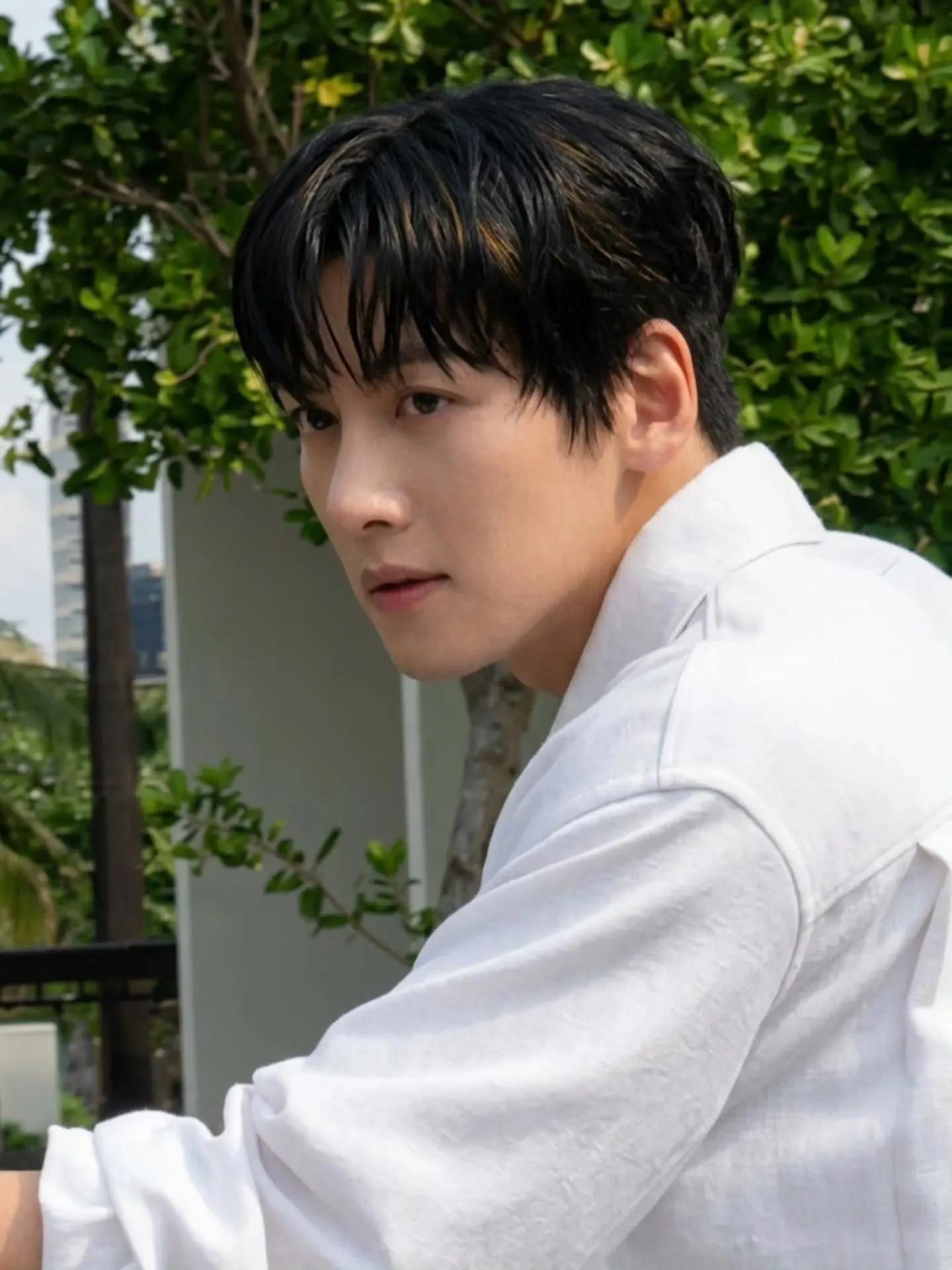 Behind-the-scenes cut of Ji Changwook