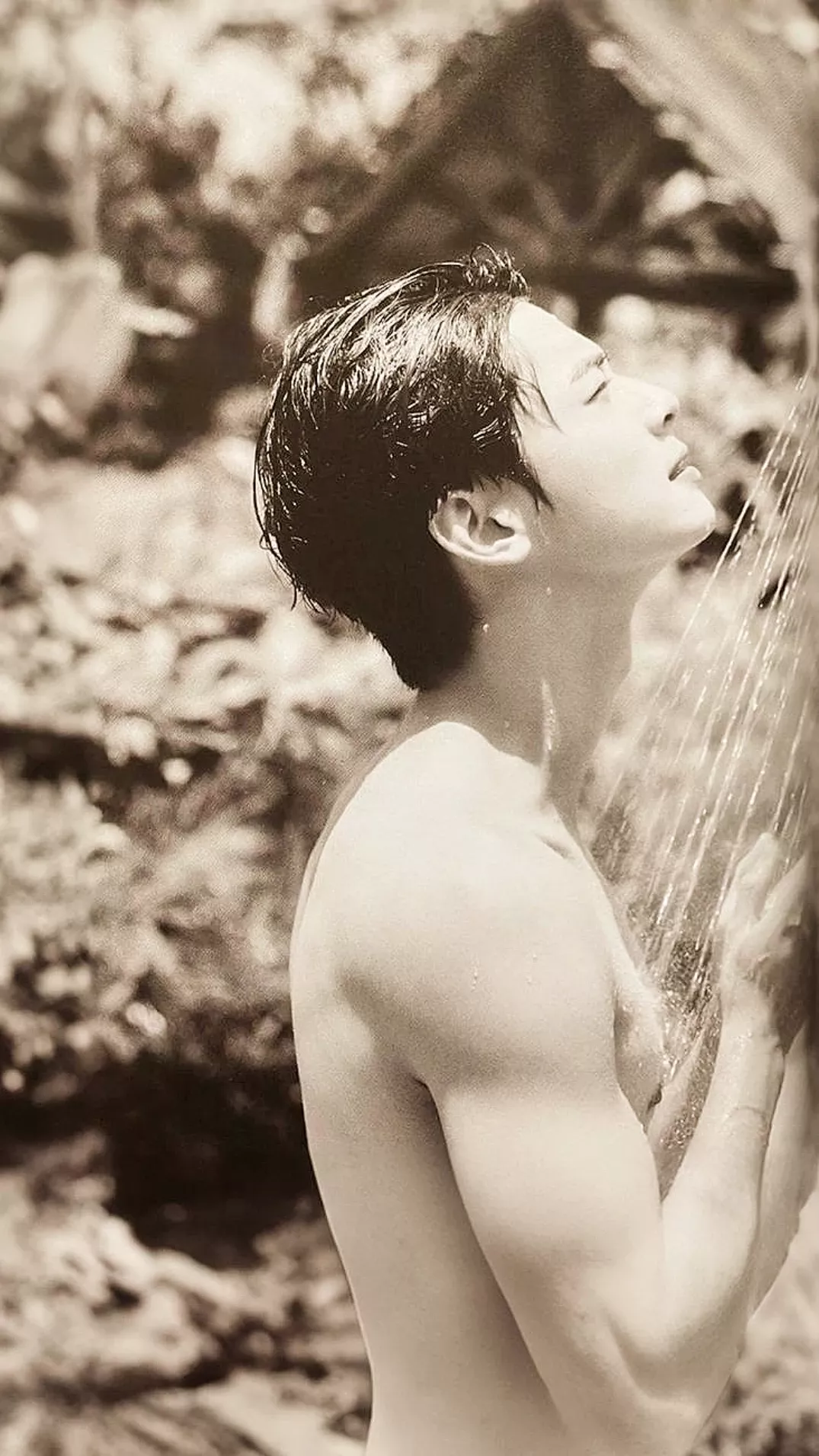A moment captured by a fan of Cha Eunwoo