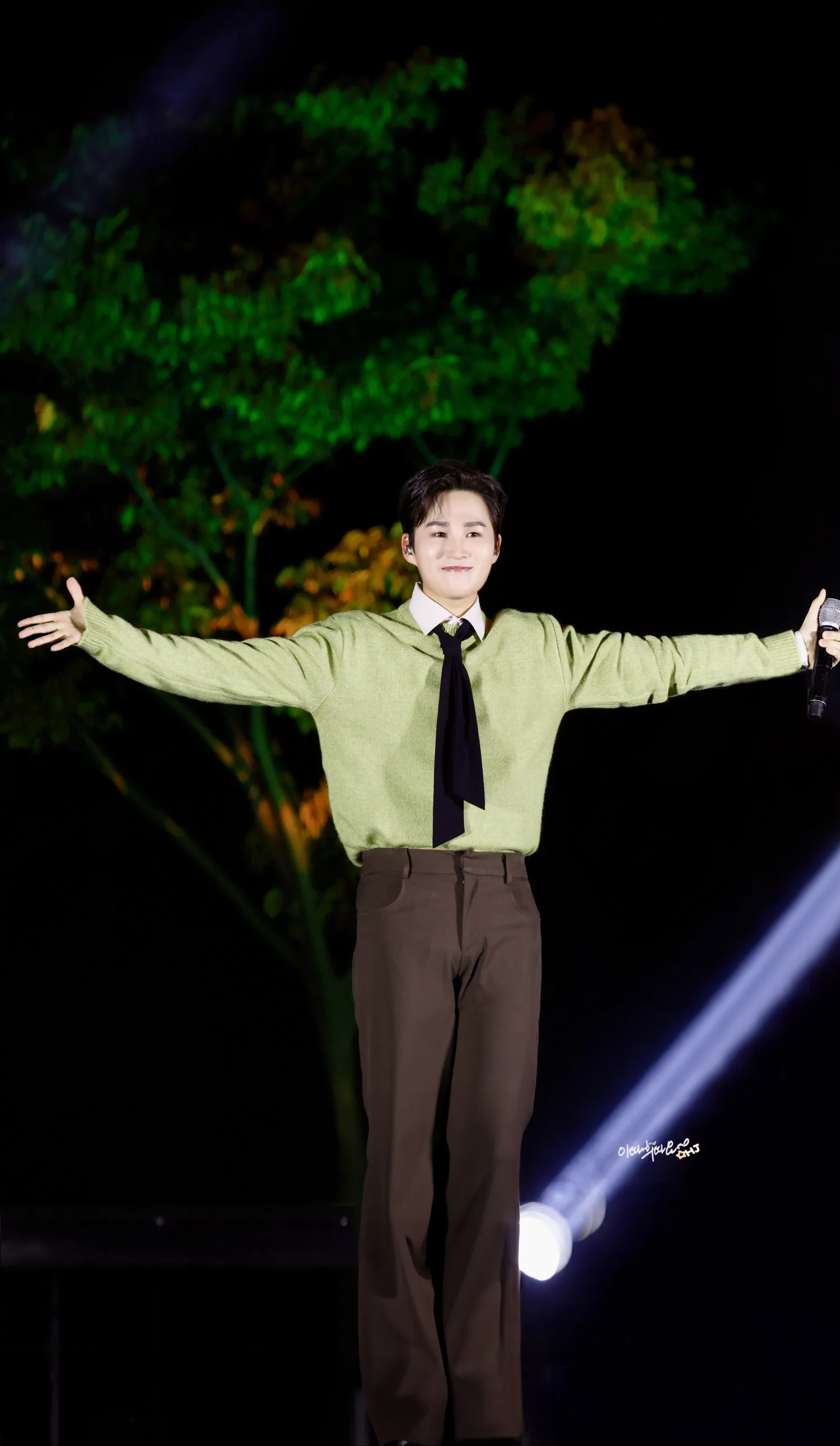 Representative background image loved by Kim Heejae fandom