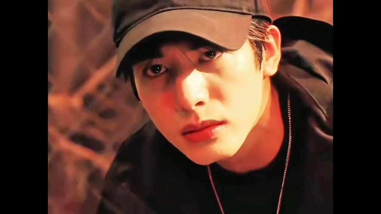 Latest photo of Song WeiLong