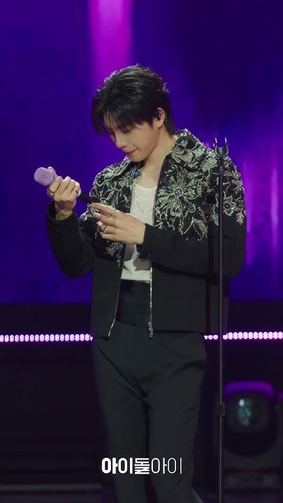 A moment captured by a fan of Kim Jaeyoung