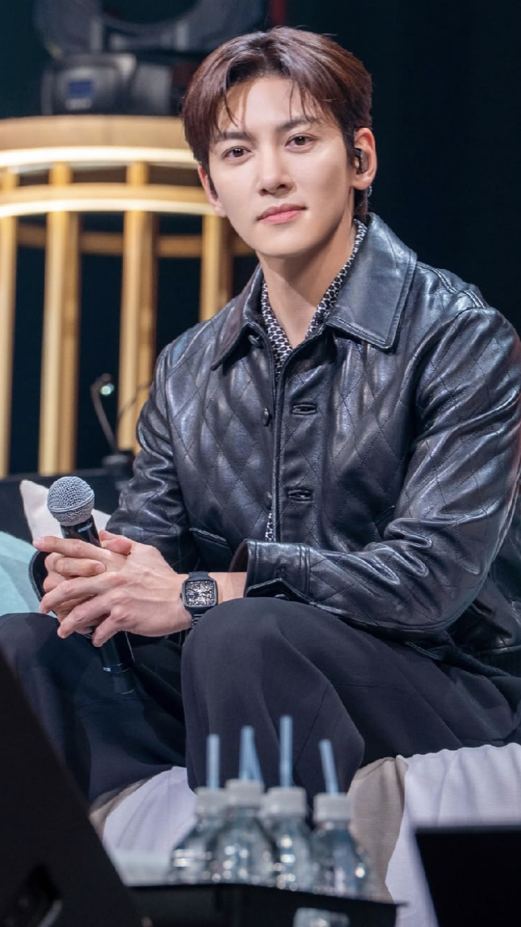 A moment captured by a fan of Ji Changwook