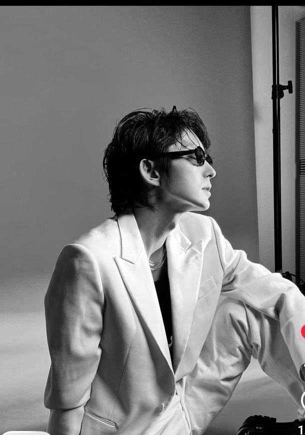 A moment captured by a fan of Lee Joongi