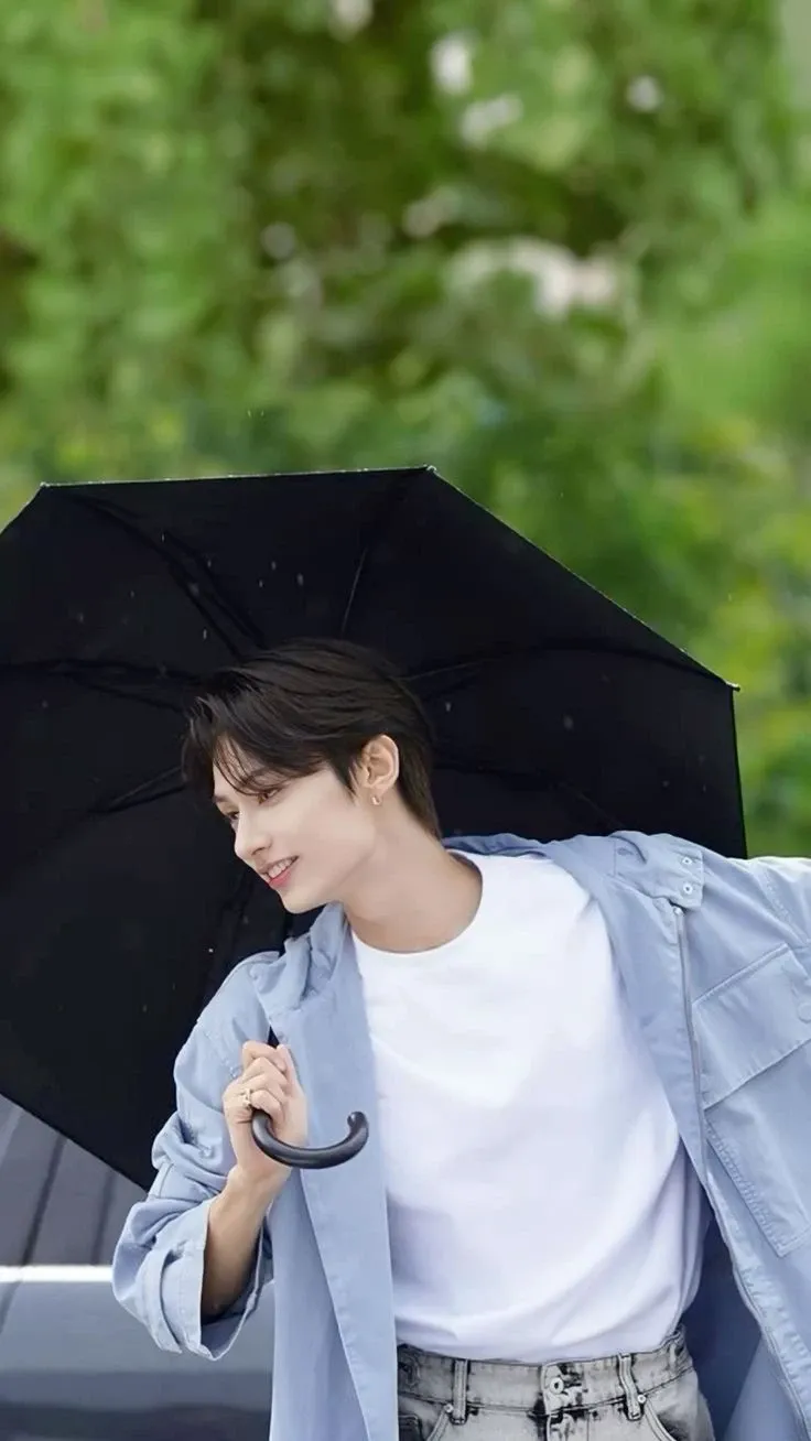 Special wallpaper made by Wen Junhui's fans