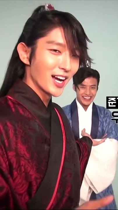 A moment captured by a fan of Lee Joongi