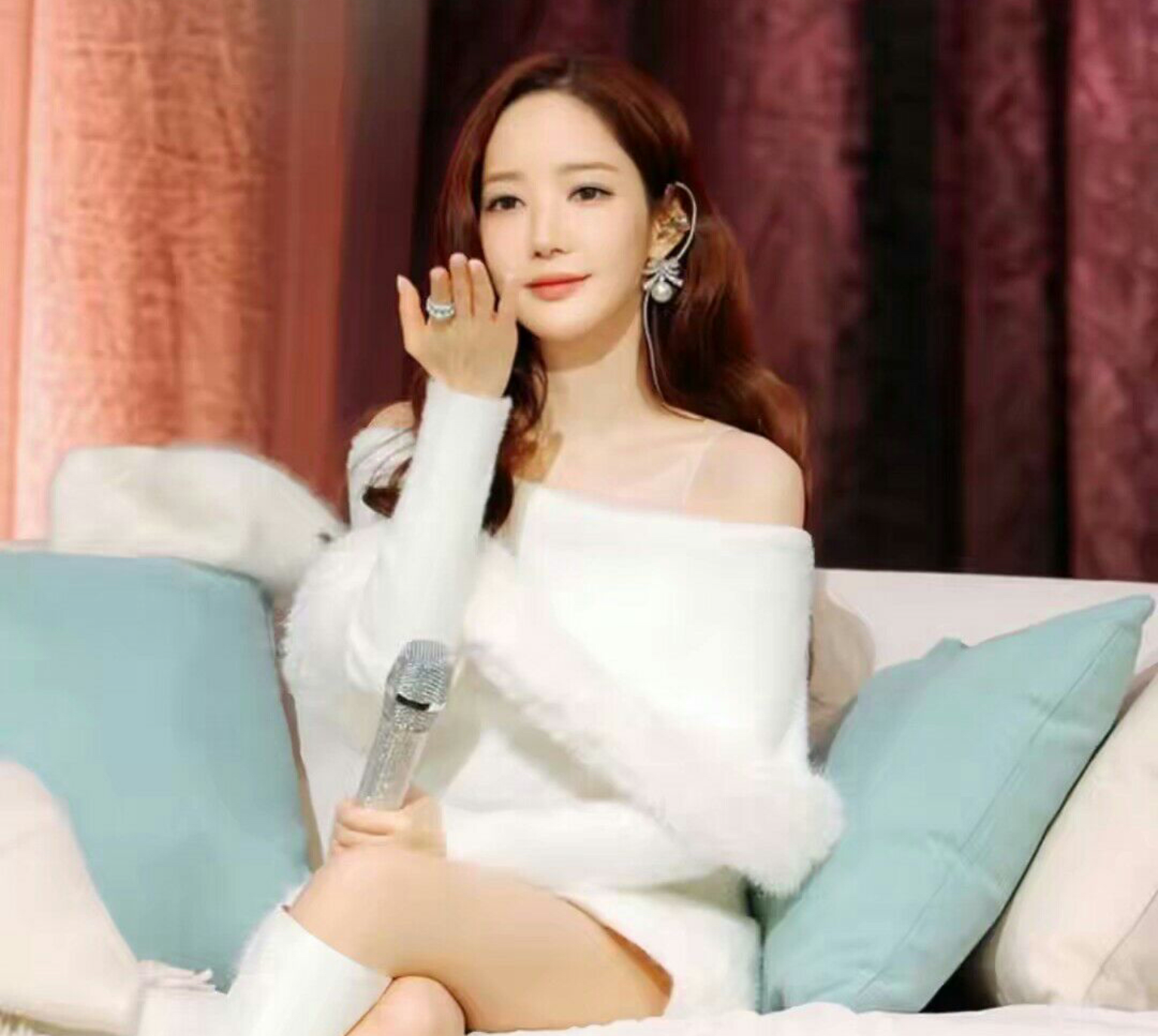 박민영의 비하인드 컷