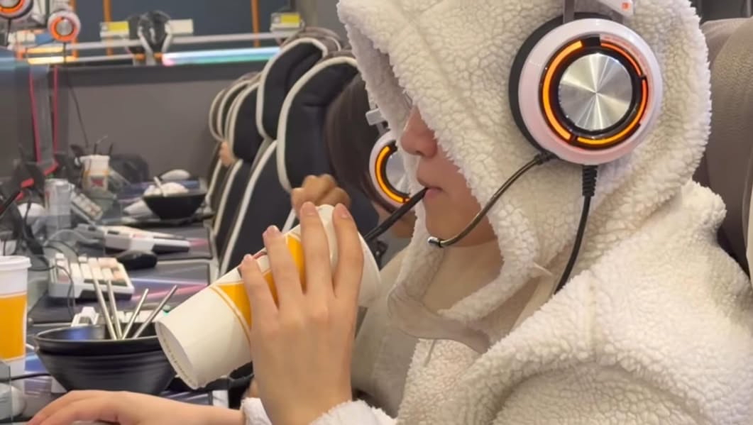 A moment captured by a fan of Gumayusi