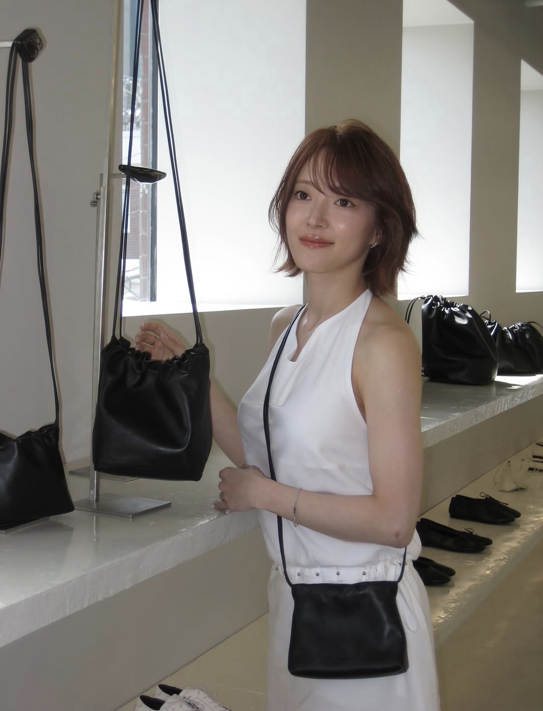 Behind-the-scenes cut of Lee Seyoung