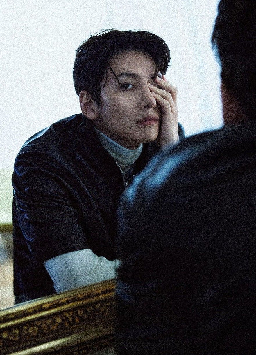 Behind-the-scenes cut of Ji Changwook