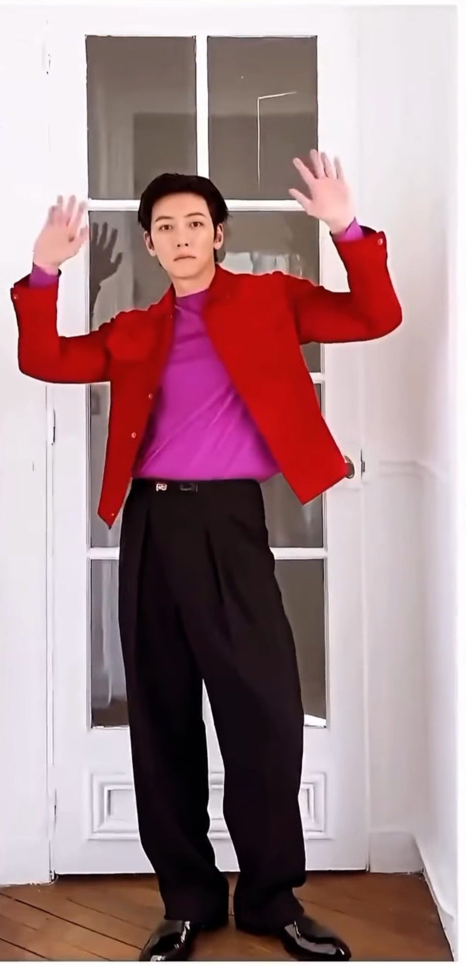 Behind-the-scenes cut of Ji Changwook