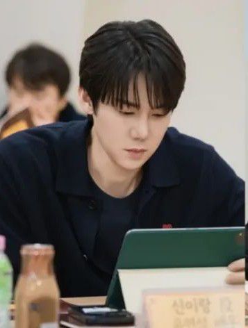 A moment captured by a fan of Yoo Yeonseok