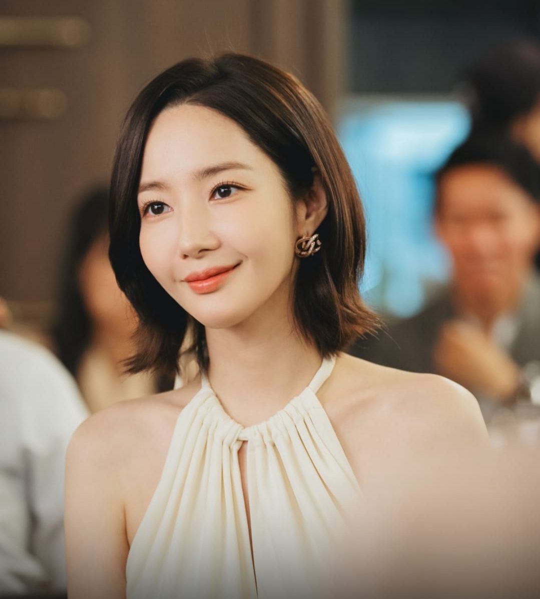 パク・ミニョンのビハインドカット