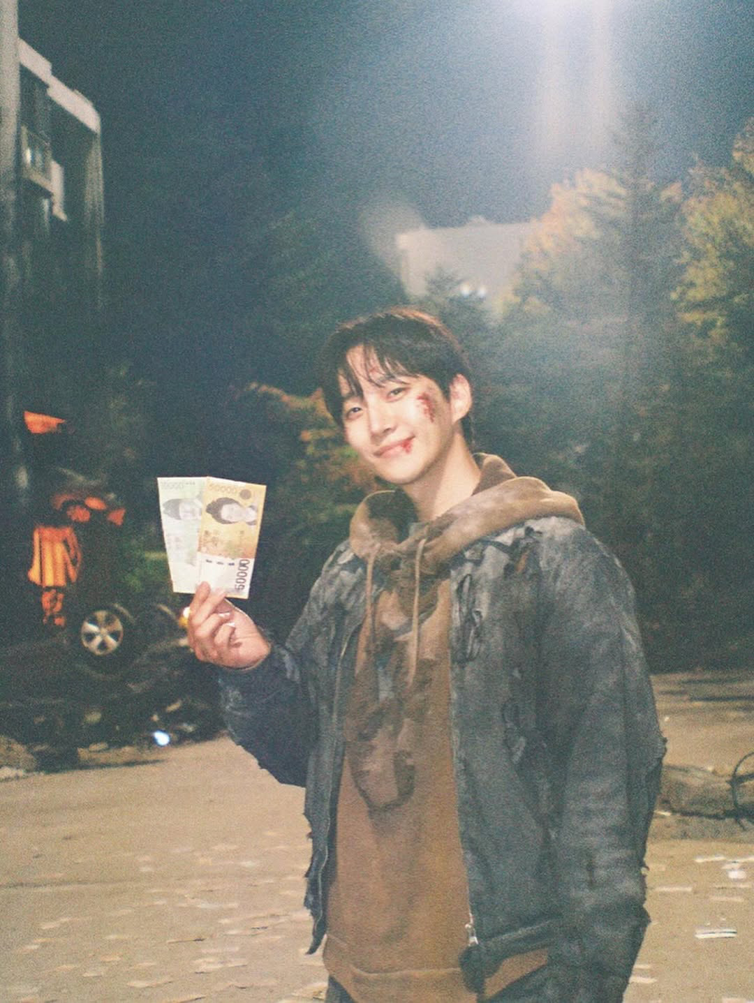 イ・ジュノのビハインドカット