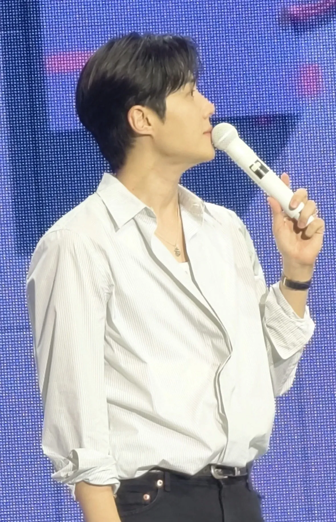 A moment captured by a fan of Kim Seonho