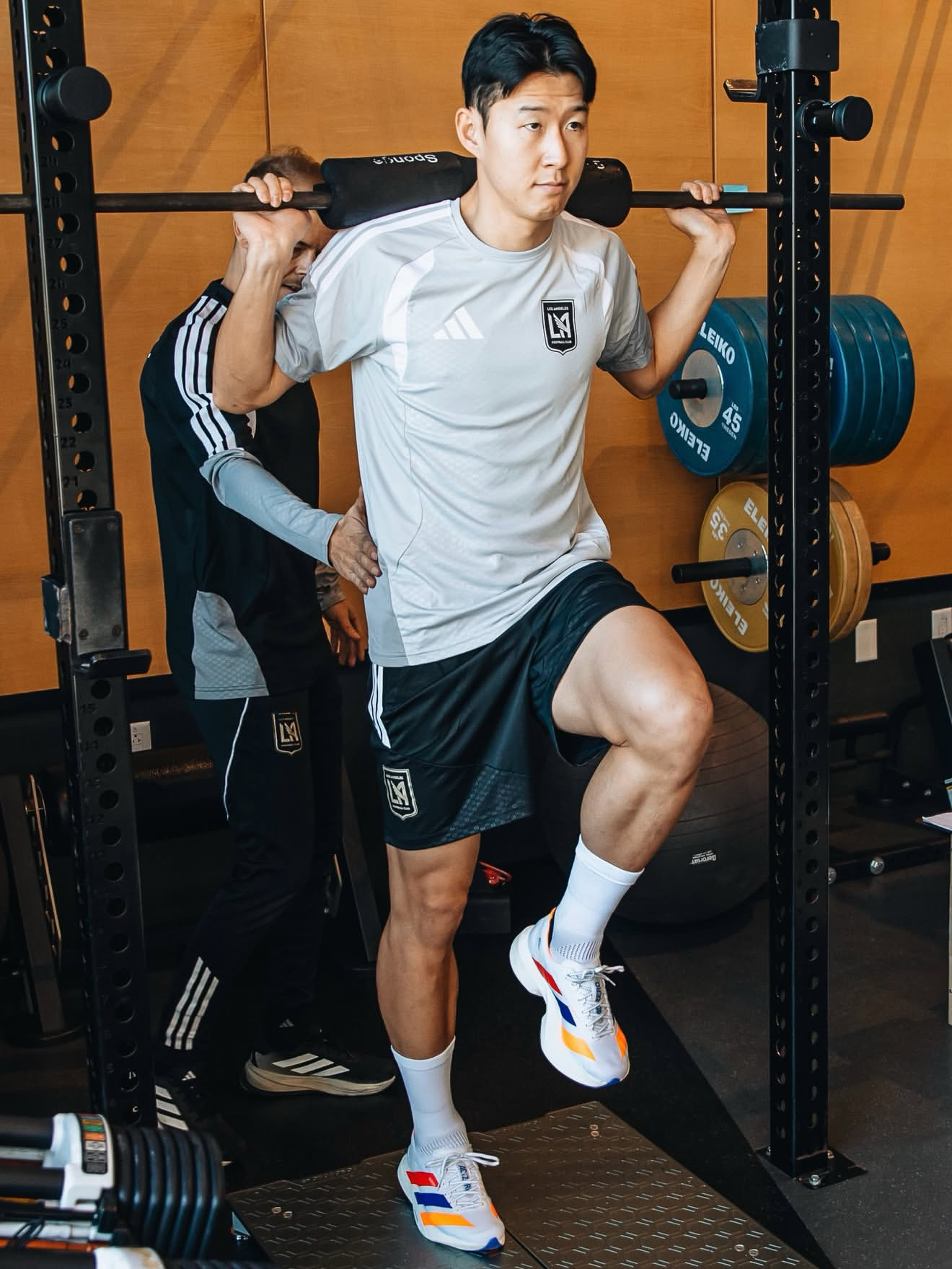 Son Heungmin的最新照片