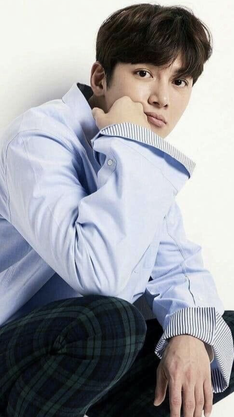 チ・チャンウクの最近の活動ショット