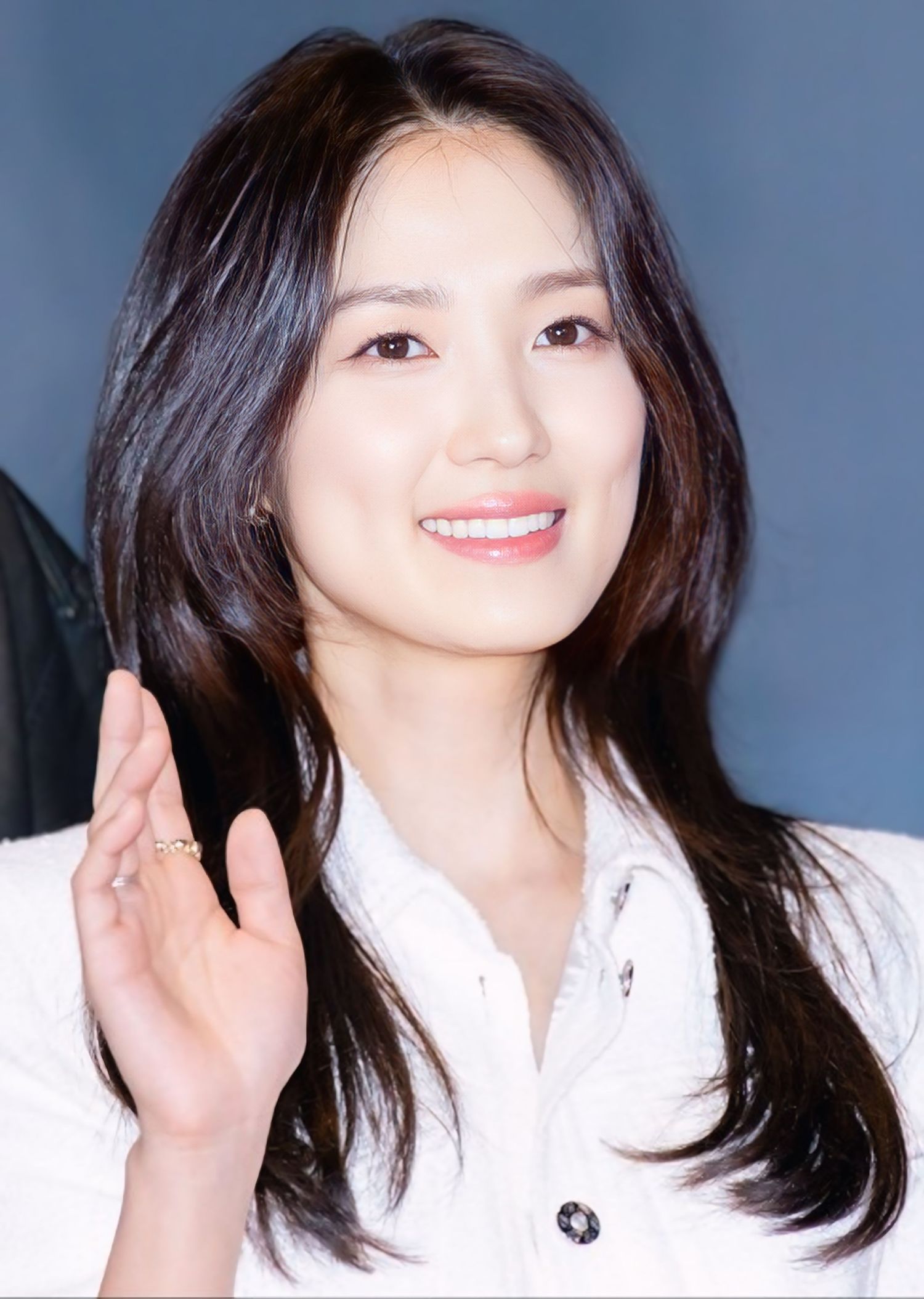 Recent activity shot of Kim Hyeyoon