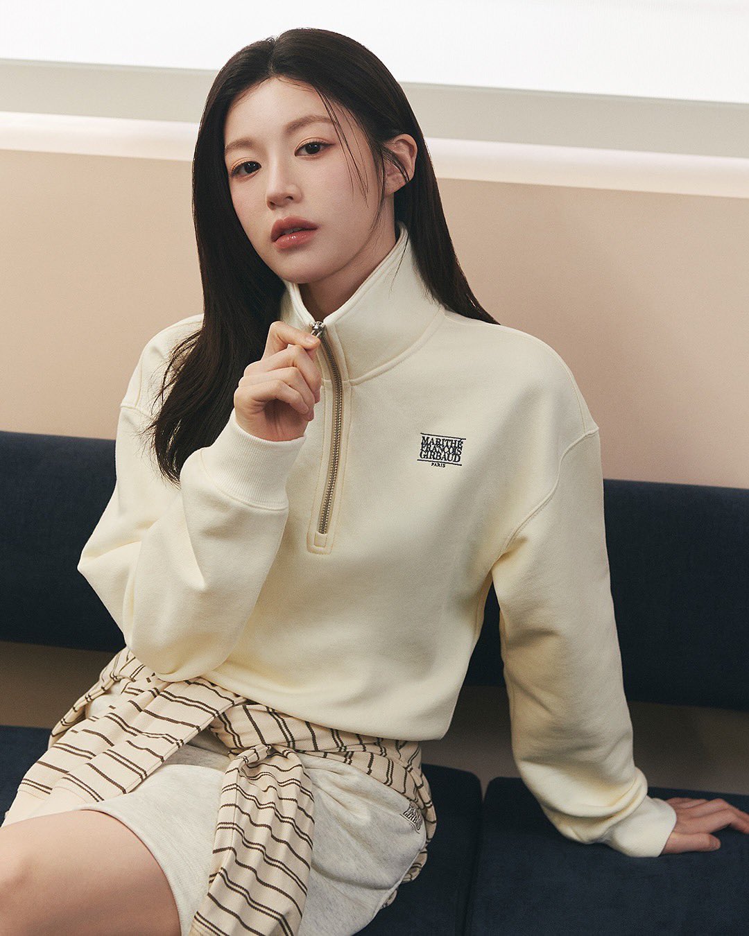 Behind-the-scenes cut of Go Younjung