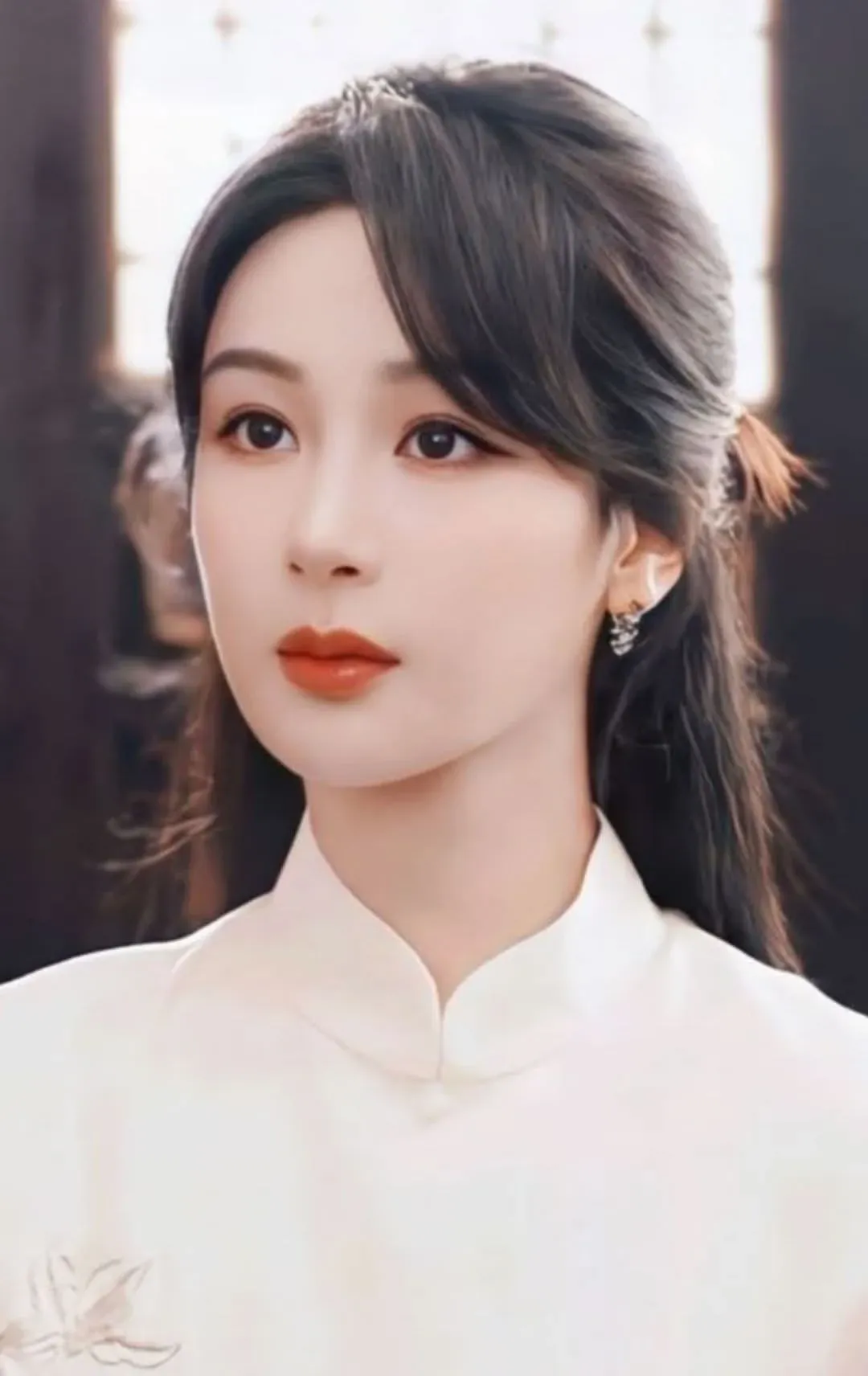 Recent activity shot of Yang Zi