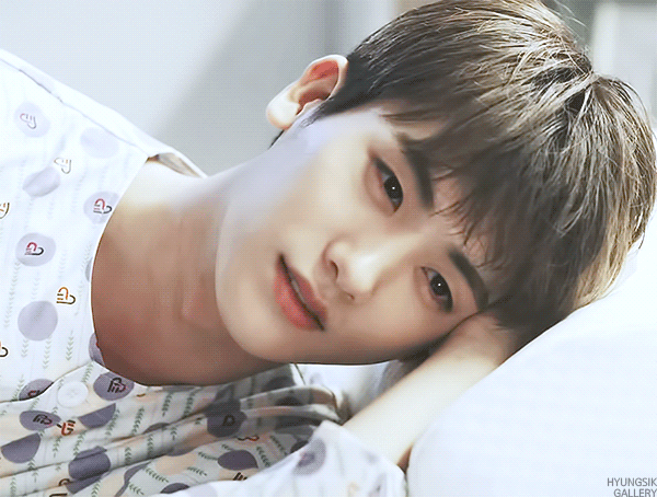Behind-the-scenes cut of Park Hyungsik