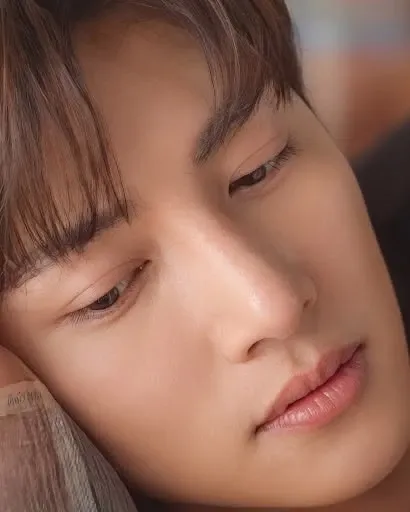 Behind-the-scenes cut of Ji Changwook