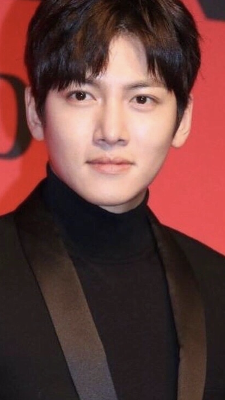 粉丝拍下的池昌旭瞬间