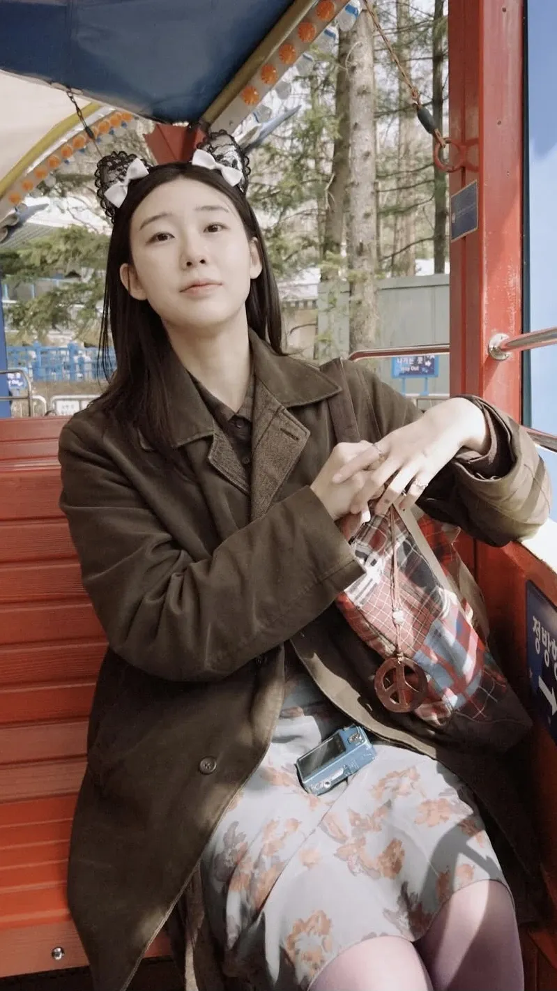 Behind-the-scenes cut of Han Yeji