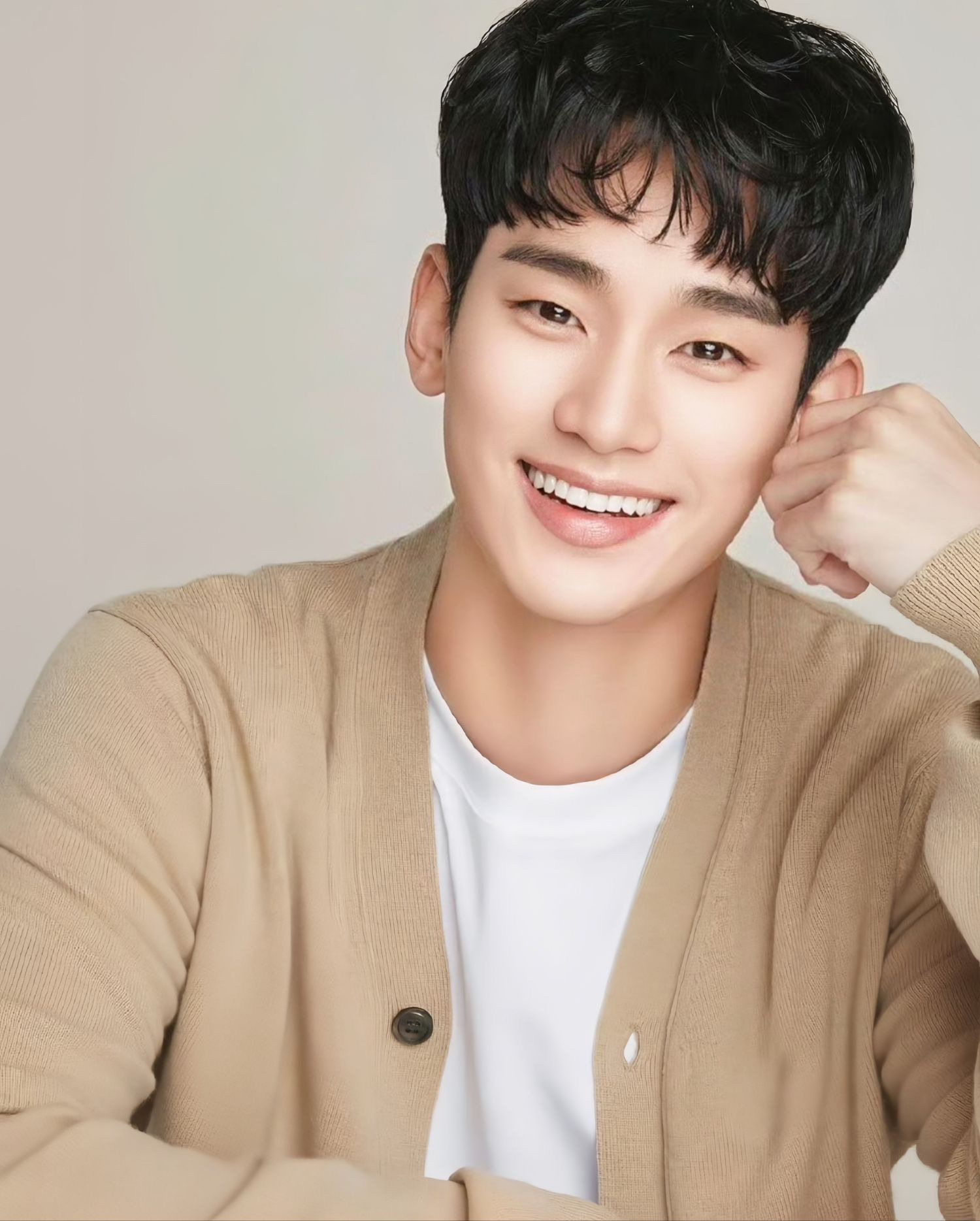 Recent activity shot of Kim Soohyun