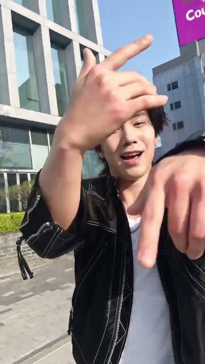 Emotional wallpaper shared by fans for Cha Eunwoo