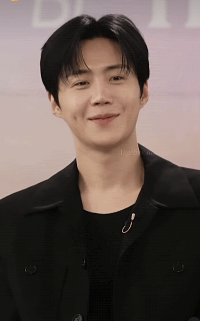 A moment captured by a fan of Kim Seonho