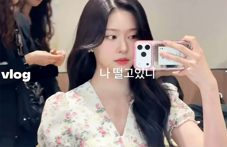 Recent activity shot of Kim Minju