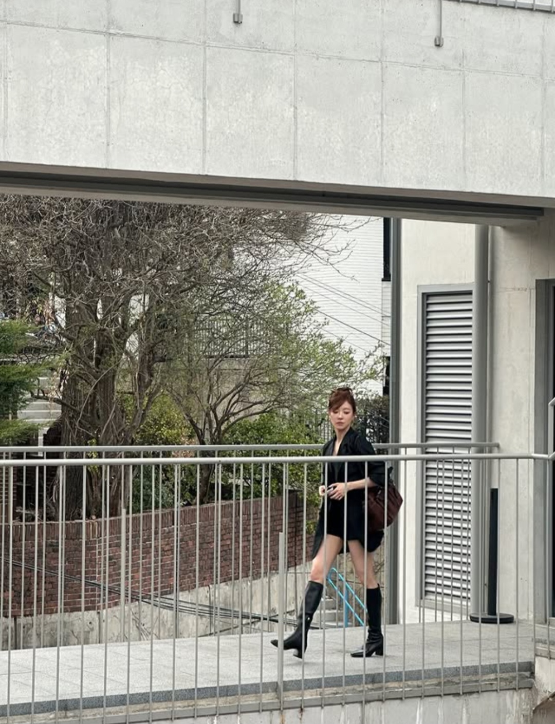 Behind-the-scenes cut of Lee Seyoung