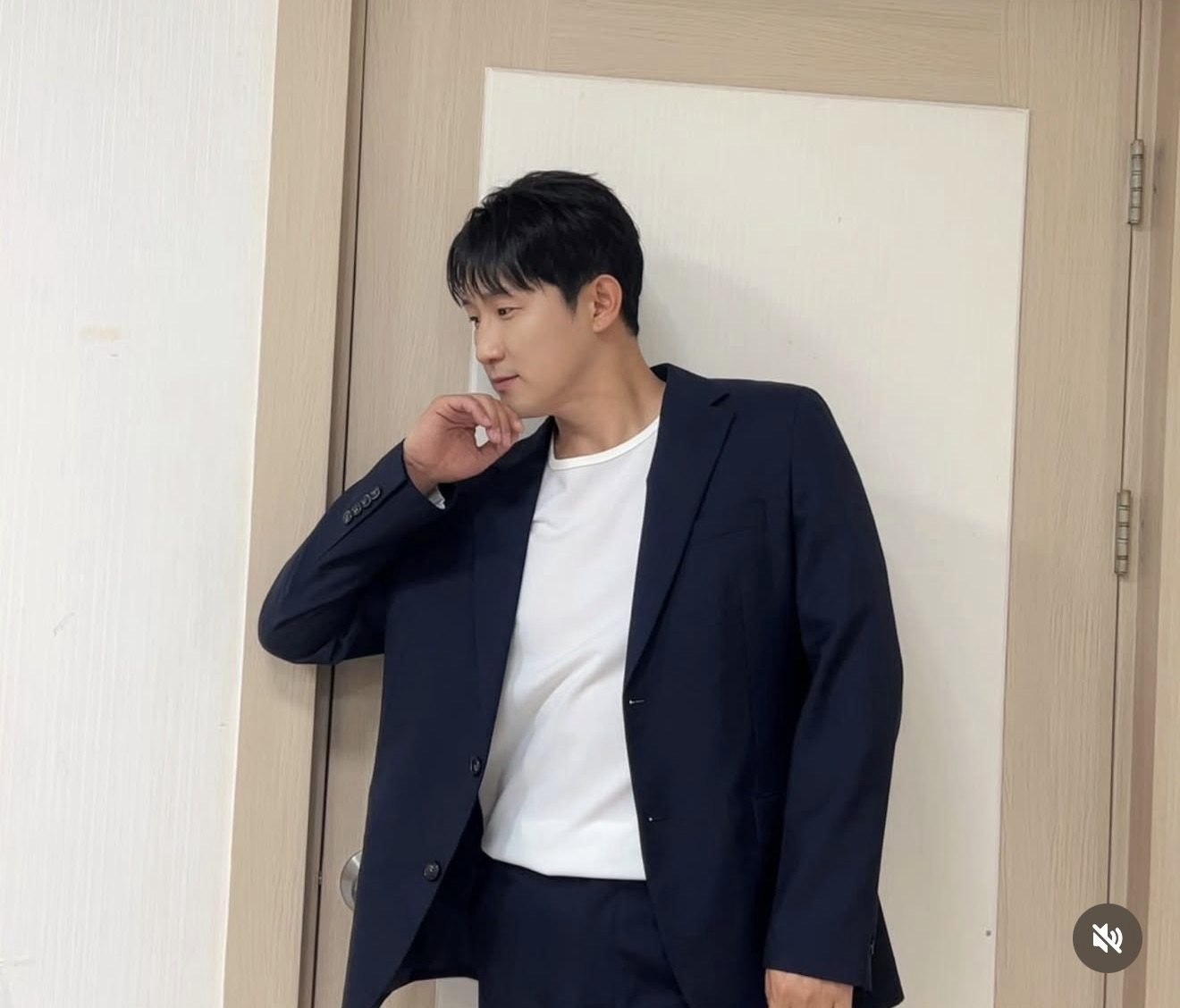 Behind-the-scenes cut of Na Sangdo