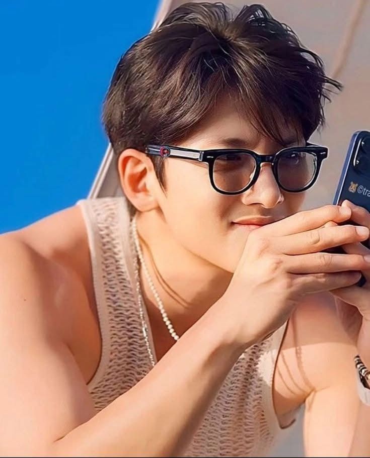 池昌旭的最新照片