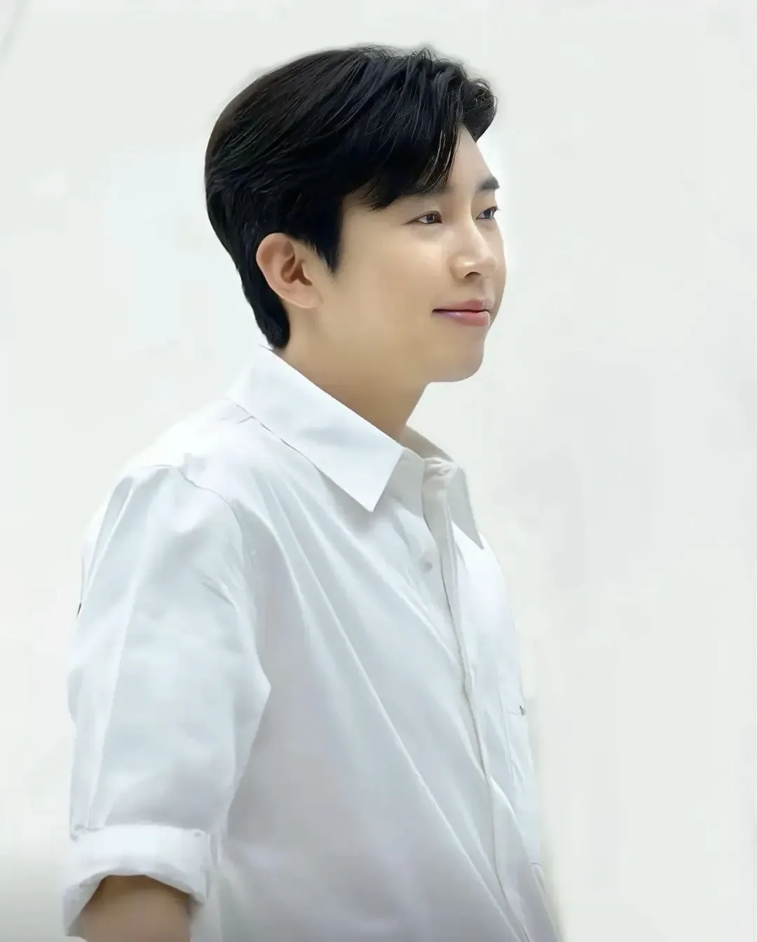 Behind-the-scenes cut of Lim Youngwoong