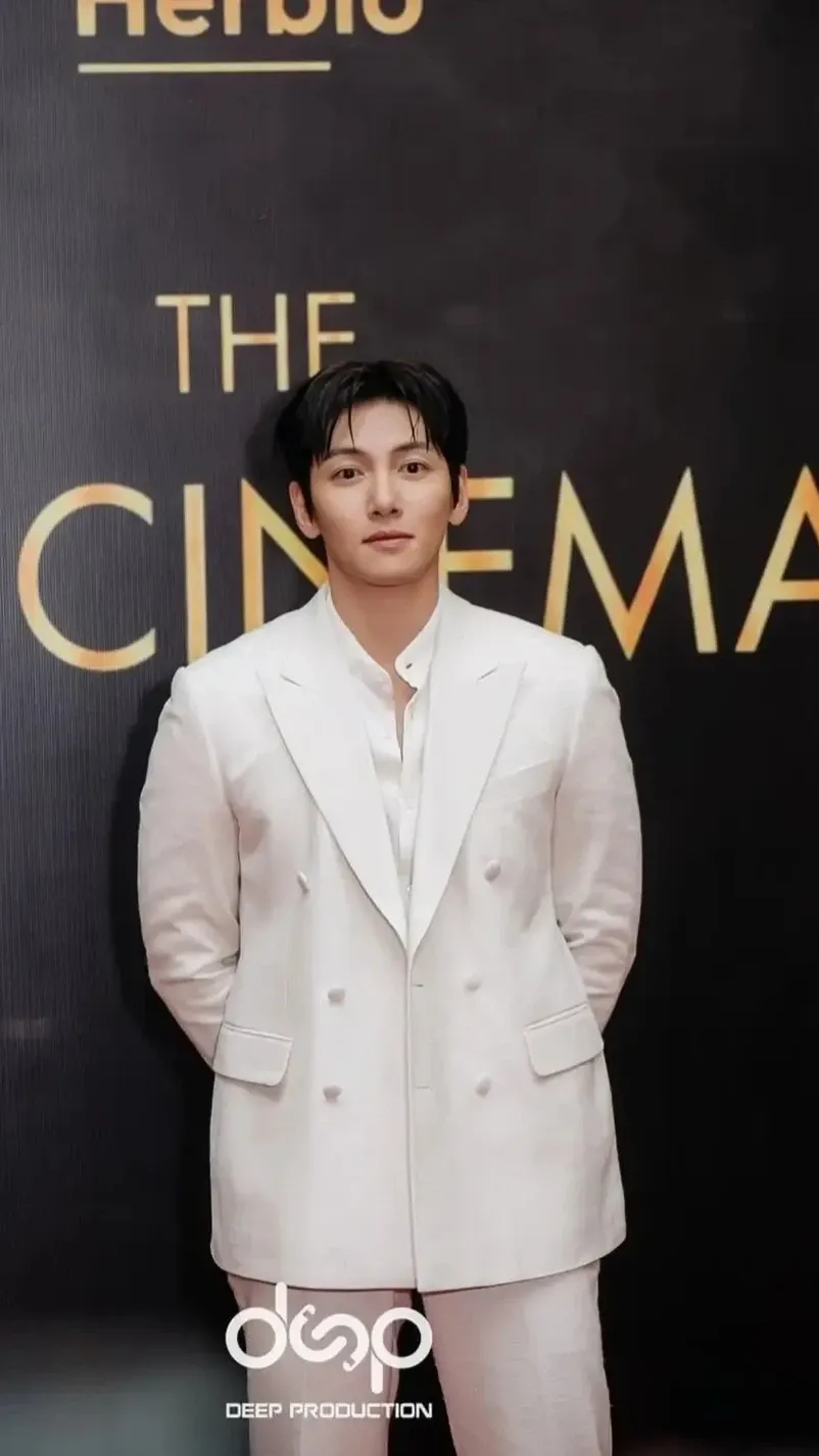 Latest photo of Ji Changwook
