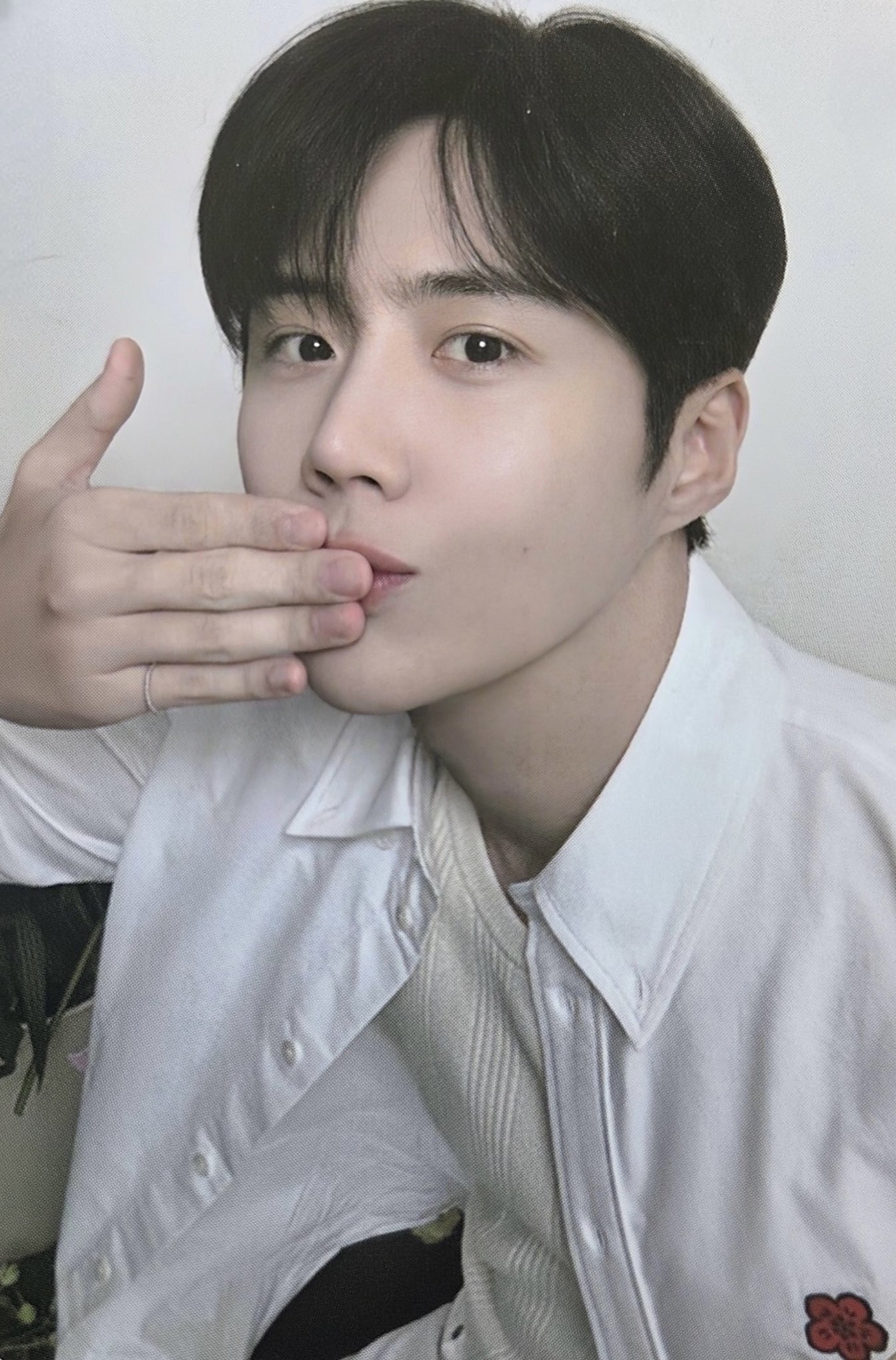 Behind-the-scenes cut of Kim Seonho