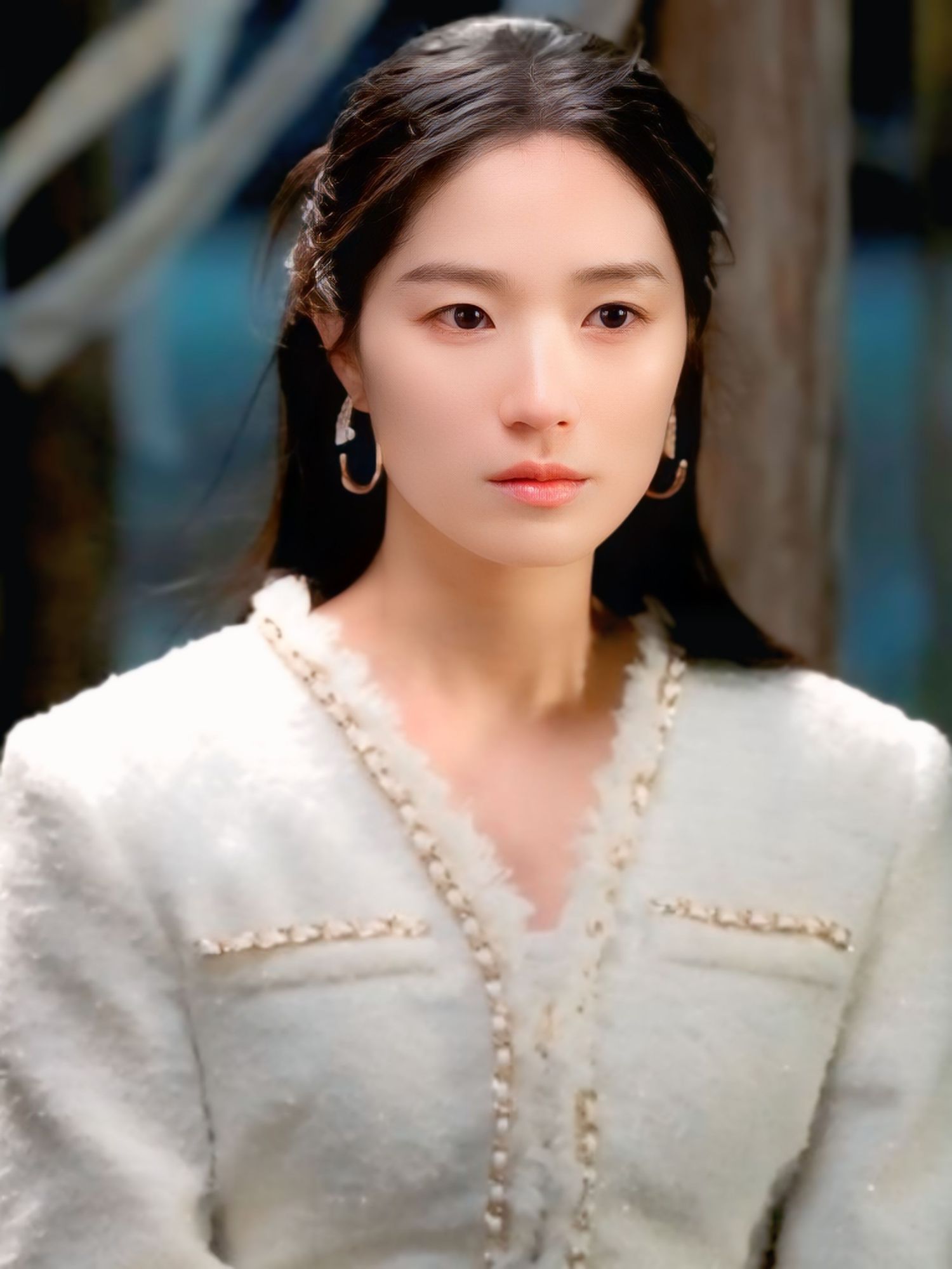 Behind-the-scenes cut of Kim Hyeyoon