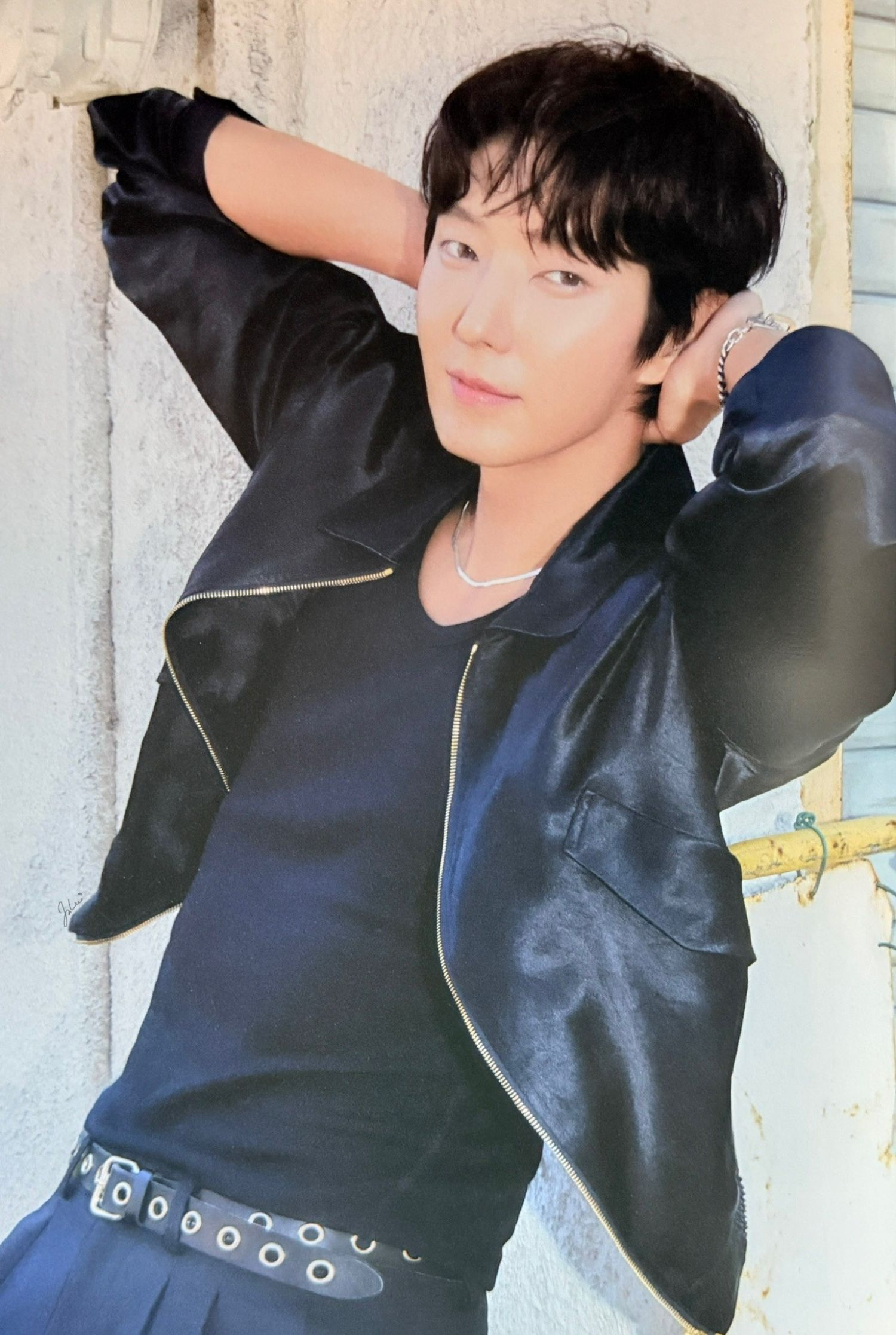 A moment captured by a fan of Lee Joongi