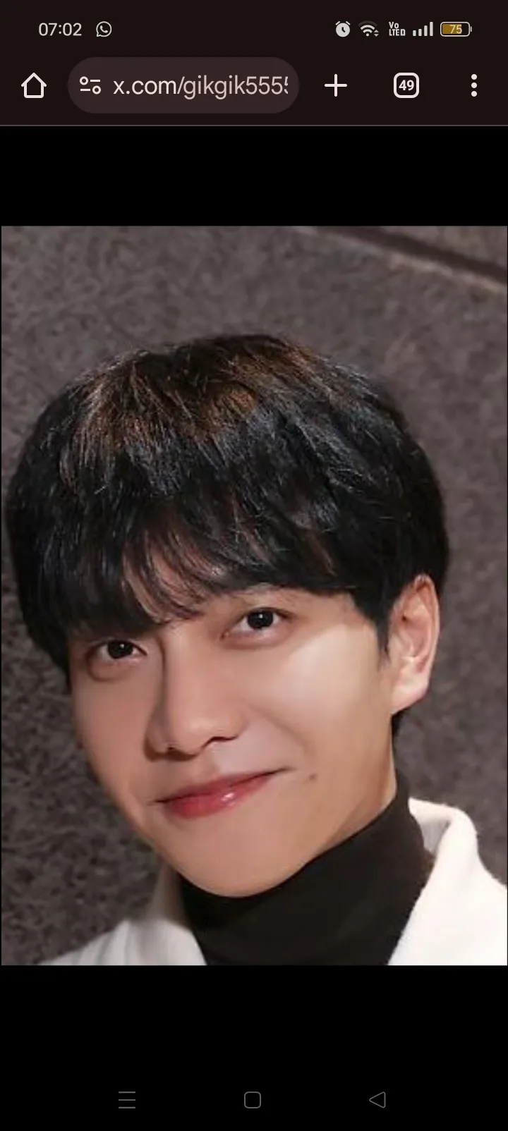 Behind-the-scenes cut of Lee Seunggi