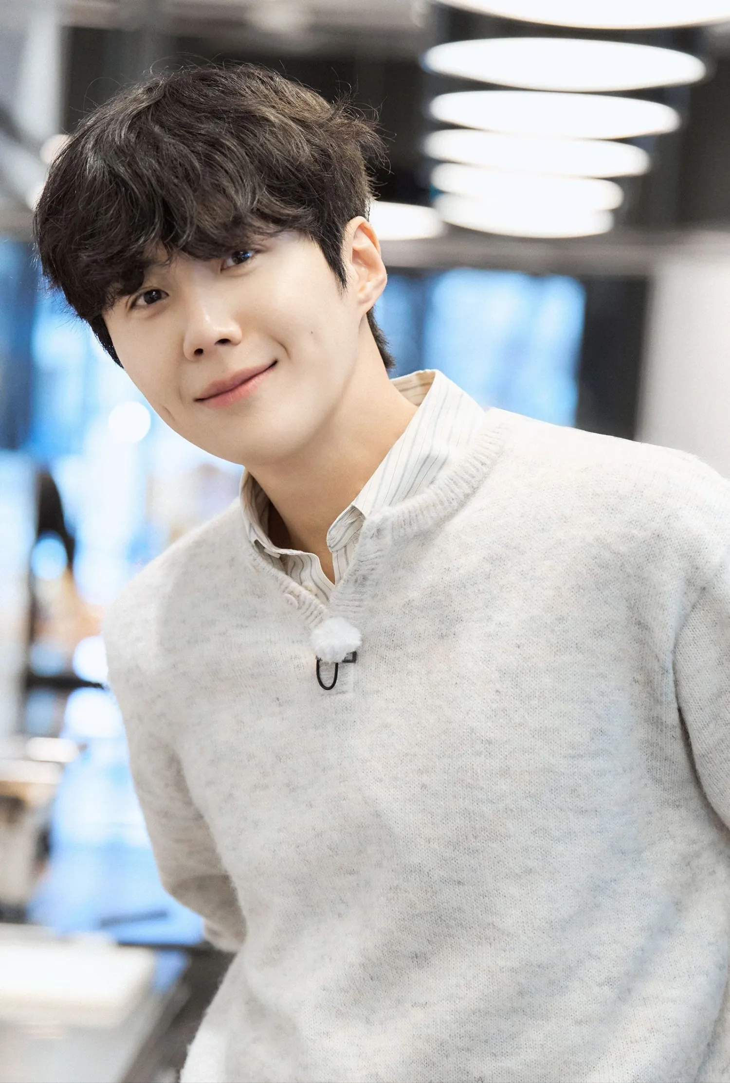 Behind-the-scenes cut of Kim Seonho