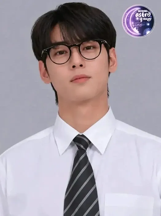 Recent activity shot of Cha Eunwoo