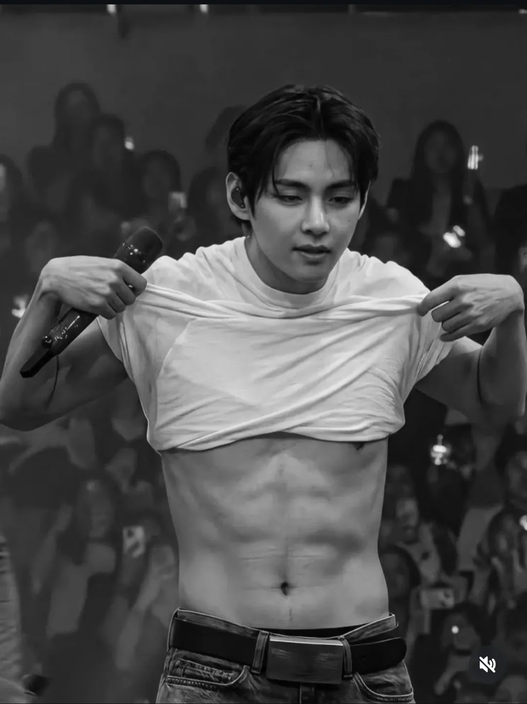 A moment captured by a fan of Kim Taehyung (V)