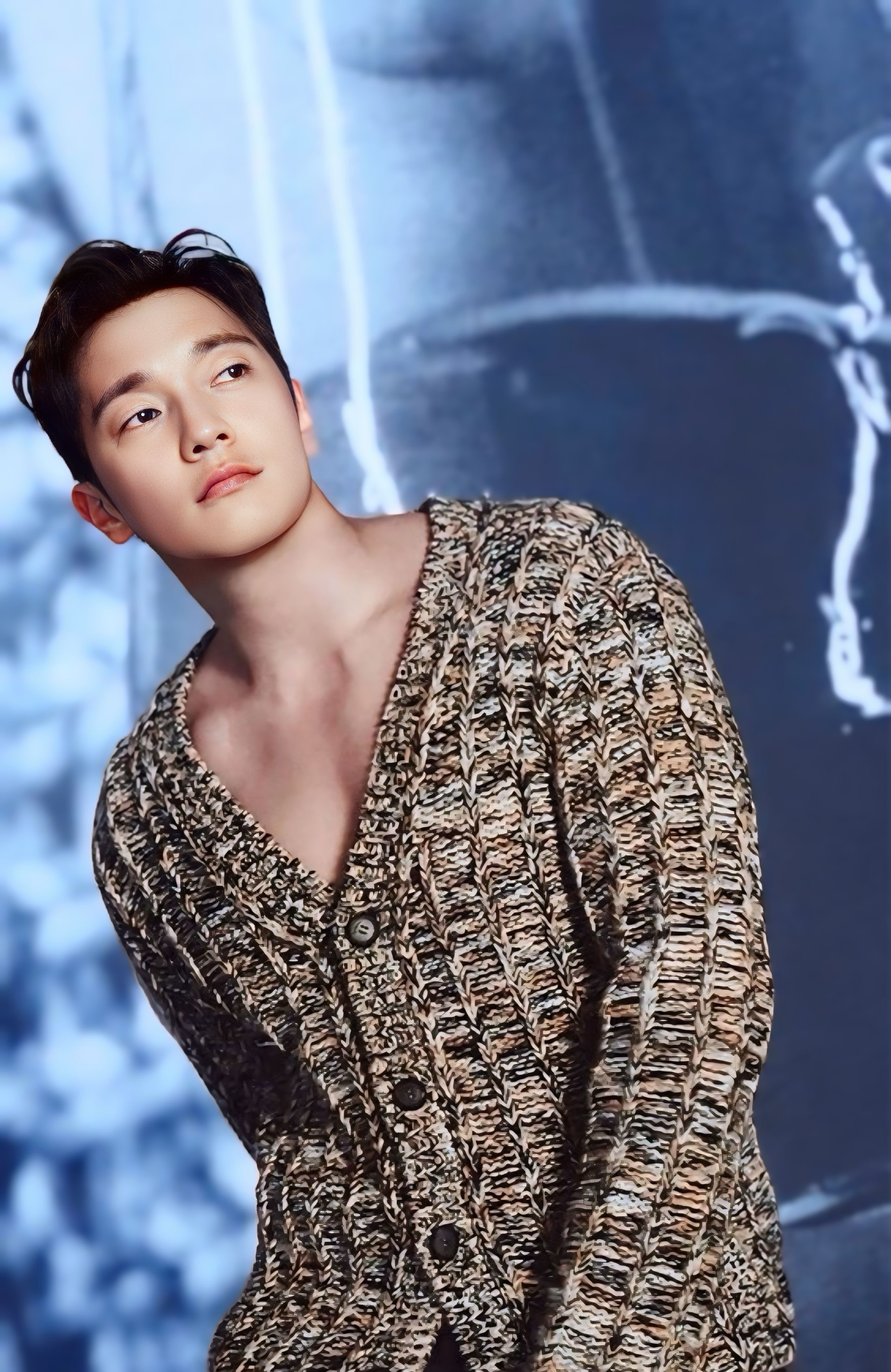 A moment captured by a fan of Son Seokkoo