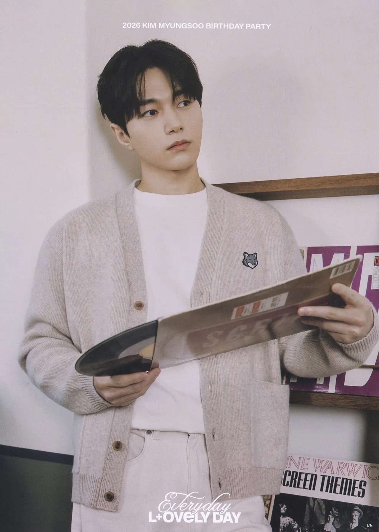 Behind-the-scenes cut of Kim Myungsoo (L)