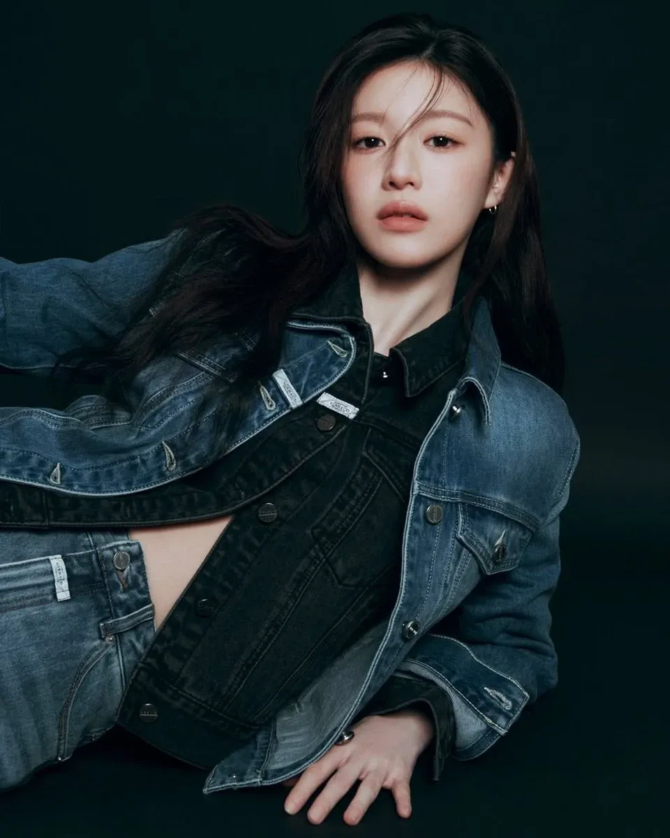 Behind-the-scenes cut of Go Younjung