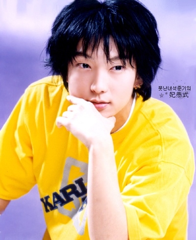 Behind-the-scenes cut of Lee Joongi