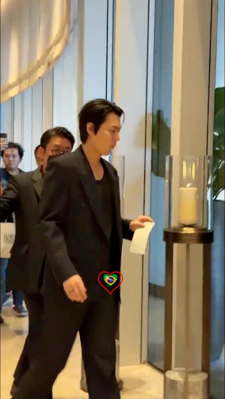 Representative background image loved by Lee Minho fandom