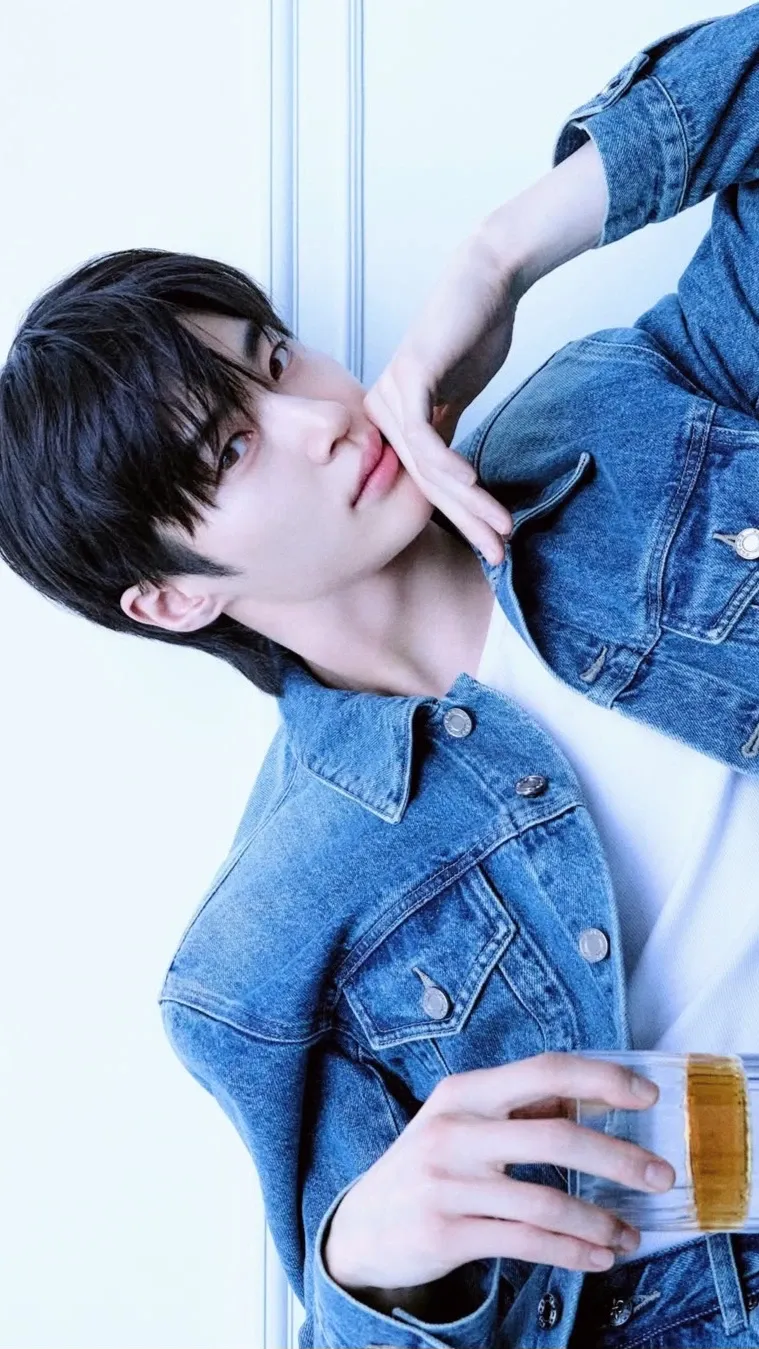 변우석 팬덤이 사랑하는 대표 배경 이미지