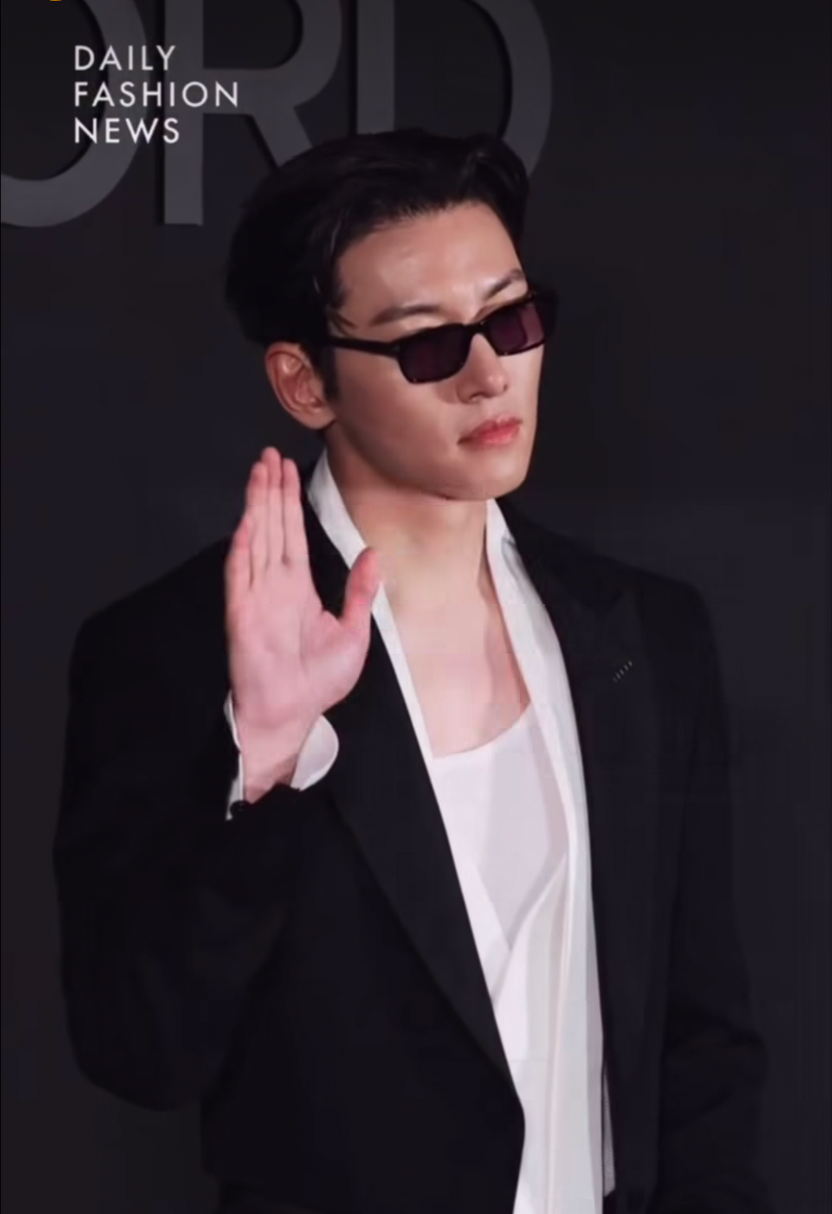 チ・チャンウクのビハインドカット